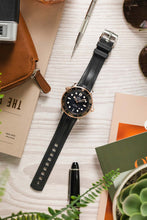 Load image into Gallery viewer, OMEGA Seamaster 300M - Black Rose Gold