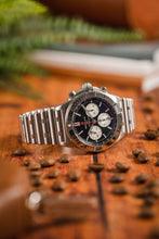Load image into Gallery viewer, BREITLING Chronomat B01 42 - Black