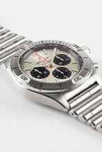 Load image into Gallery viewer, BREITLING Chronomat B01 42 silver