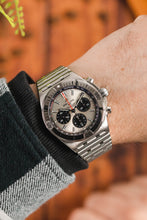 Load image into Gallery viewer, BREITLING Chronomat B01 42 silver