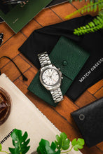 Load image into Gallery viewer, OMEGA Speedmaster Broad Arrow GMT 3581.30.00 - Pewter &amp; Black